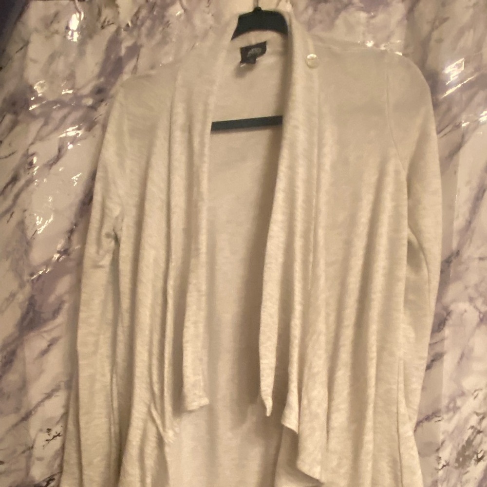 2 Medium Bobeau open cardigans